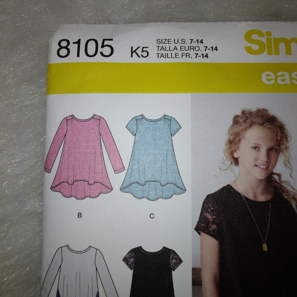 SIMPLICITY 8105 Easy-to-Sew Child's & Girl's knit tunic and leggings size 7-14